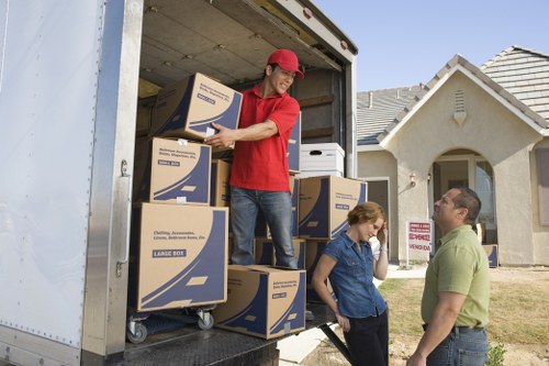 Flexible scheduling options for Man and Van services
