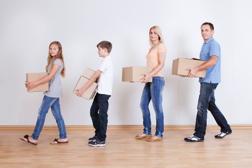 Storage linked with removals and staged moves